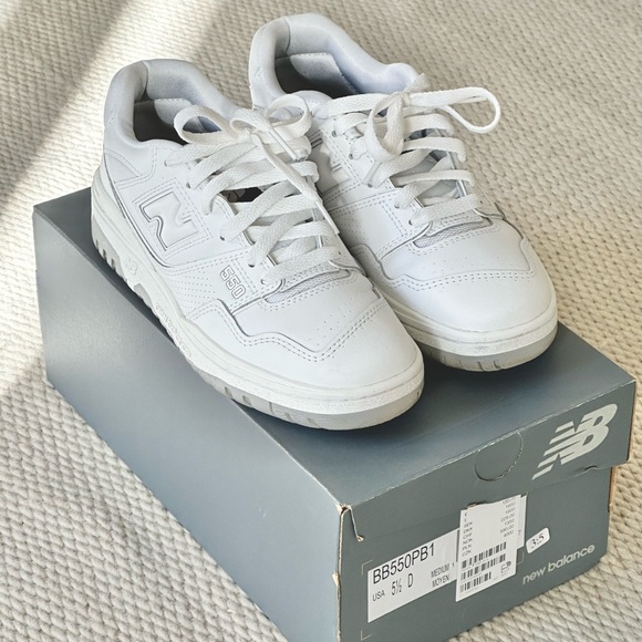 White New Balance 550 Sneakers - Picture 6 of 9